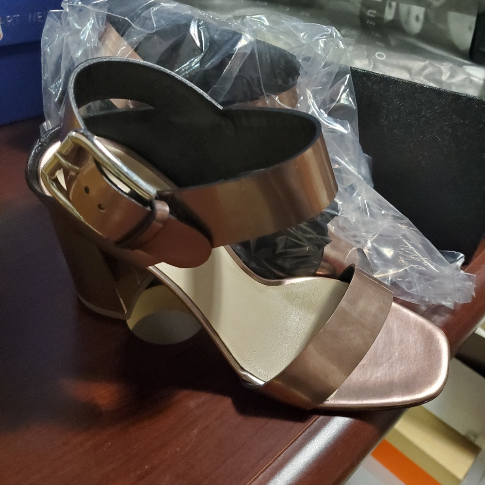 Sz 36 NIB $450 Premiata heels